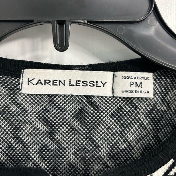 Karen Lessly Vest - Picture 2 of 4